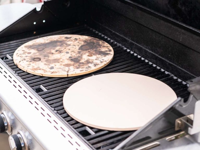 Pizza Stones vs Pizza Steels – Which One is Best for Your Homemade Pizzas?